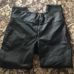 Faux leather jegging with zipper detail